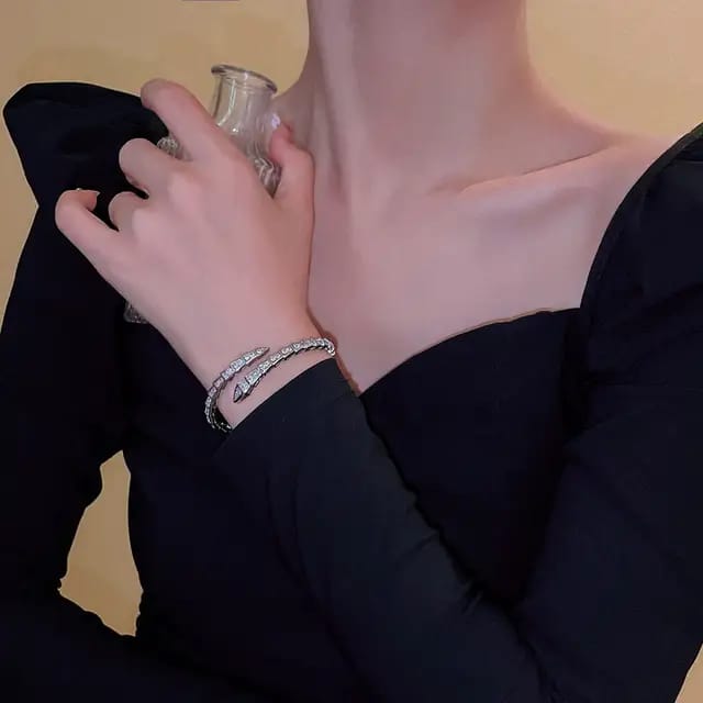 Model 217 Monalisa Snake shape Monalisa Bracelet