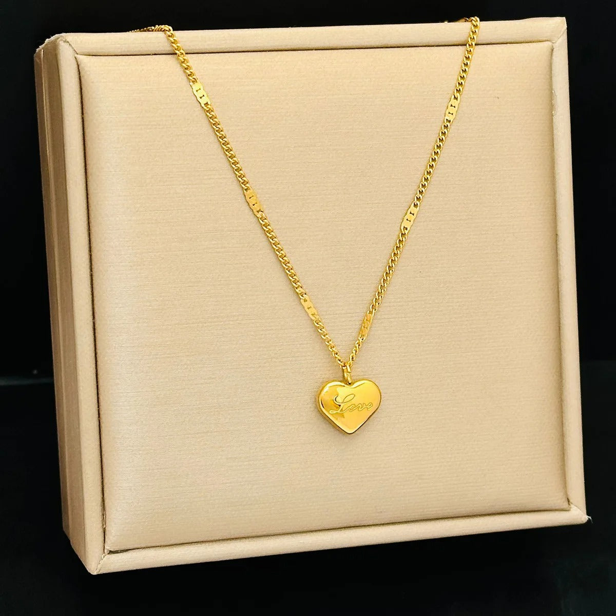 FS-NCKS4C24 - Minimal Heart Love Stamp Necklace