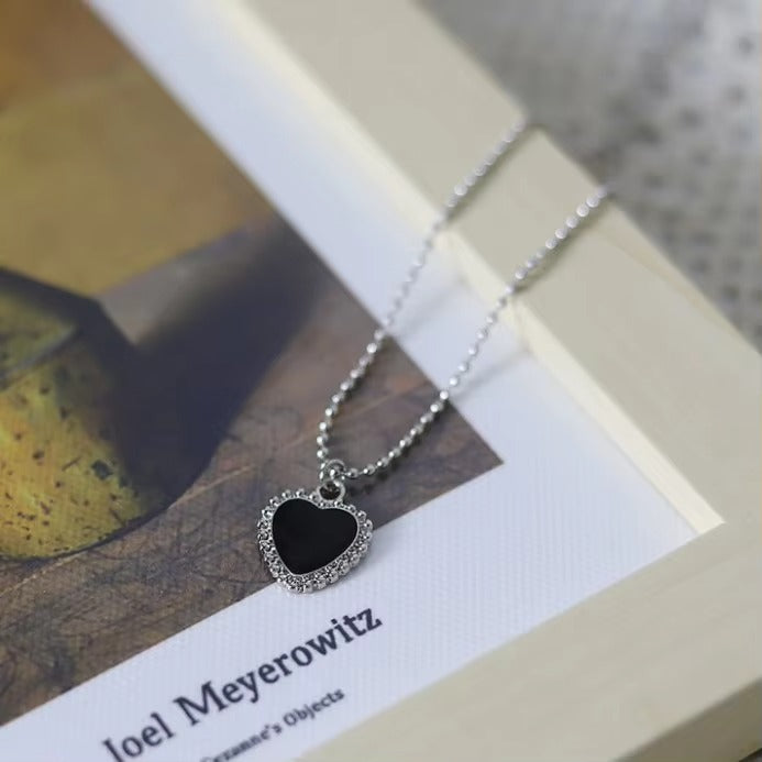 FS-NCKS7N37 - Black Heart Necklace
