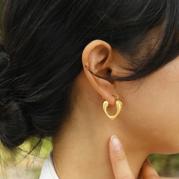 FS-ERS4SSA22 - Hollow Heart Hoop Earrings