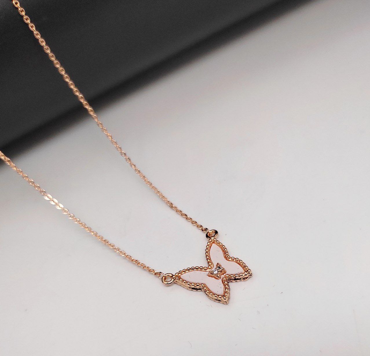 Anti tarnish chain pendants