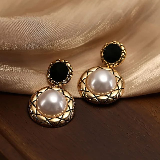 Korean Earrings Model 307,274,131,282 Nayaara Set of 3 + One Free