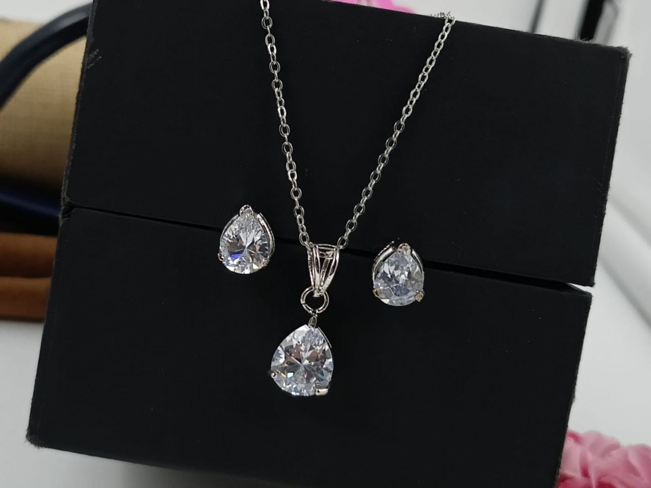 DIAMOND CHAIN PANDEL