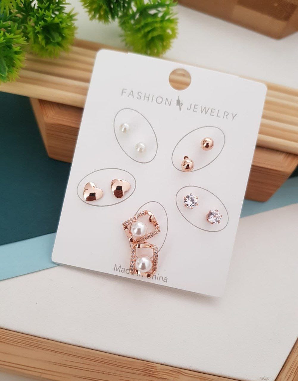 CLASSY EARINGS