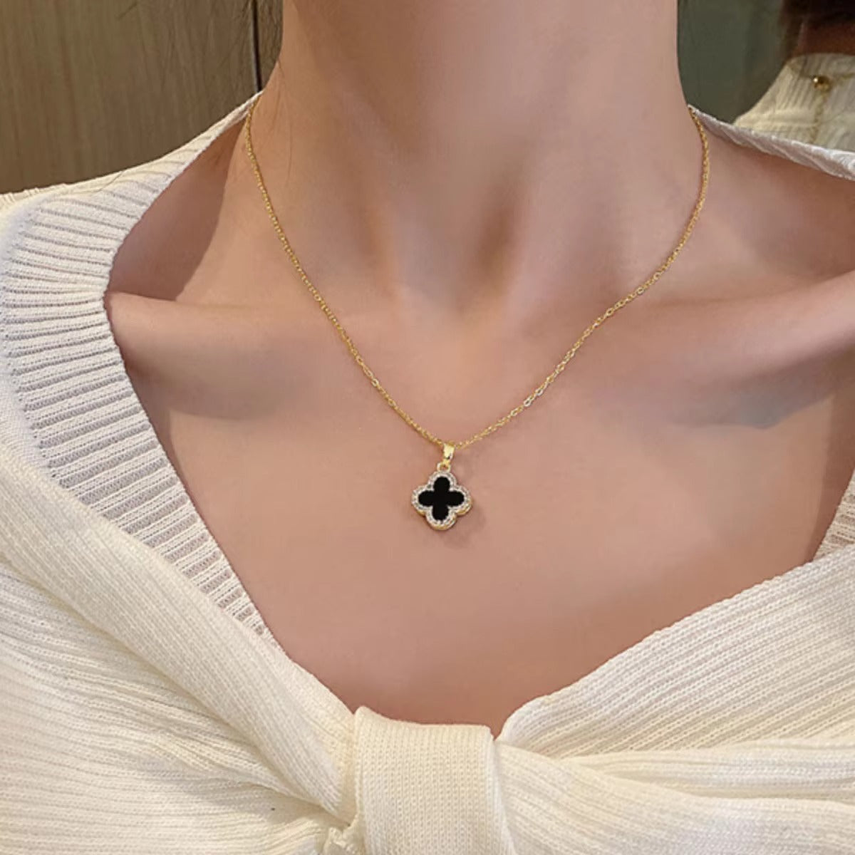 FS-NCKS7N36 - Two-Sided Black & White Clover Necklace