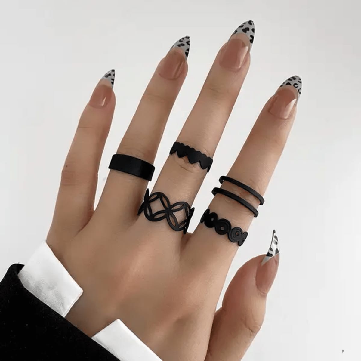 Model 167 Trending Korean Black Rings