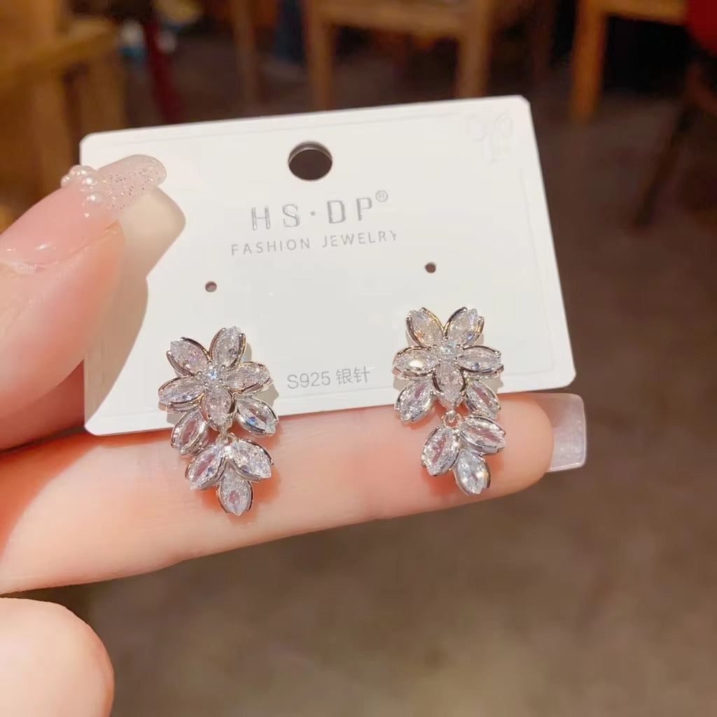 FS-ERS4KRE6 - Flower Style Zircon Stud Earrings