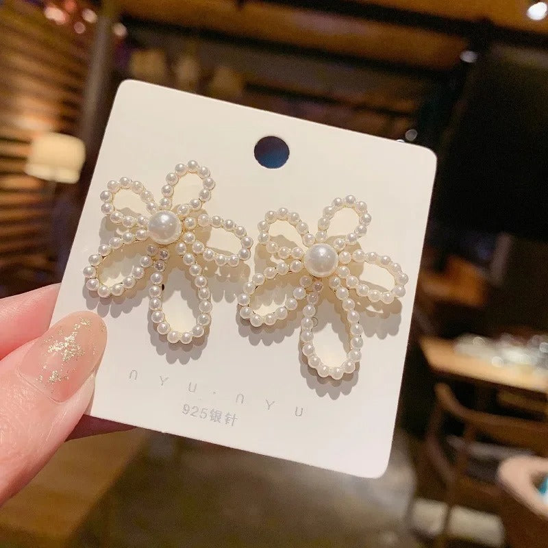 FS-ERS9NB17 - Korean Pearl Flower Earrings