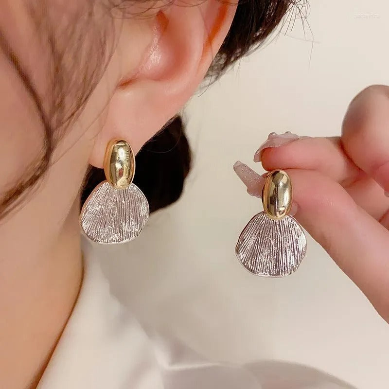FS-ERS9N175 - Metal Shell Earrings