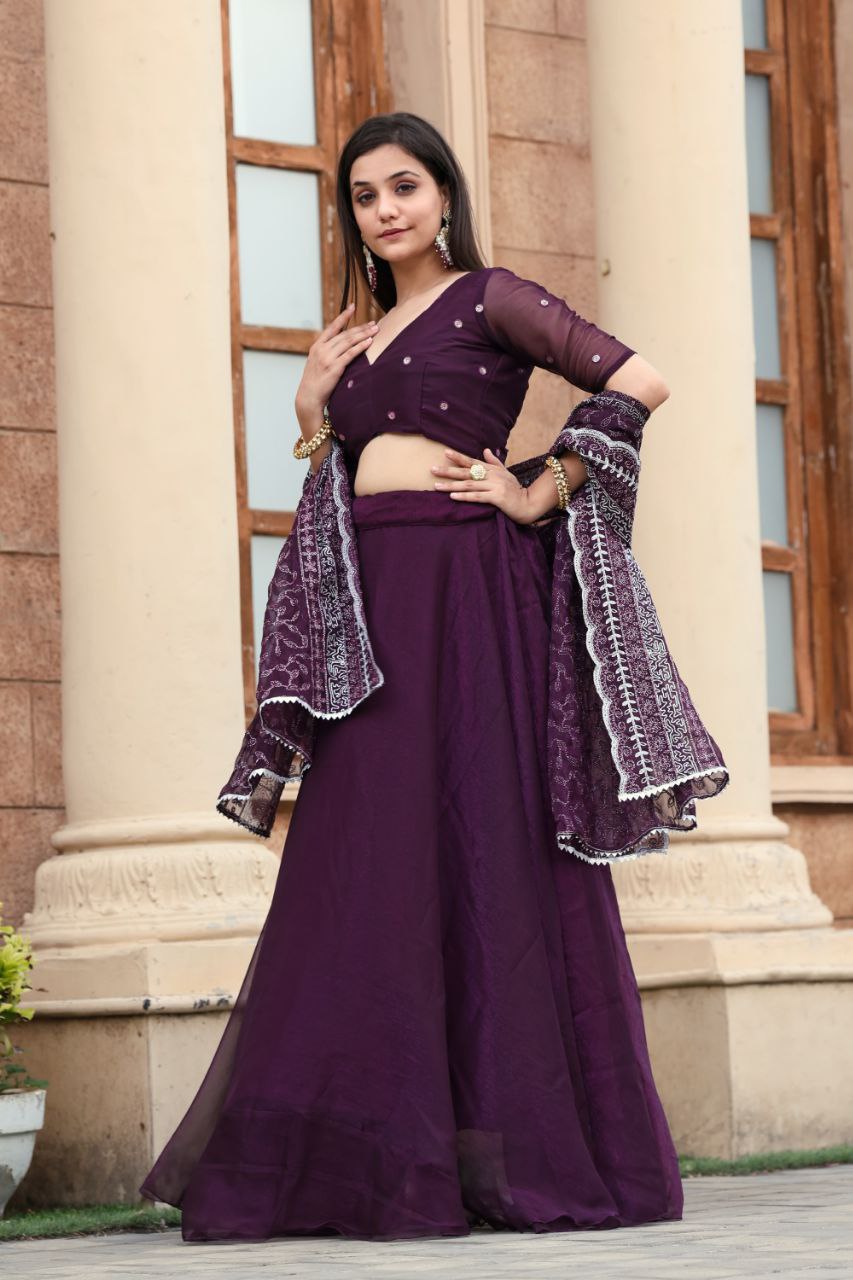 NF135 Lehnga Jimichu Silk