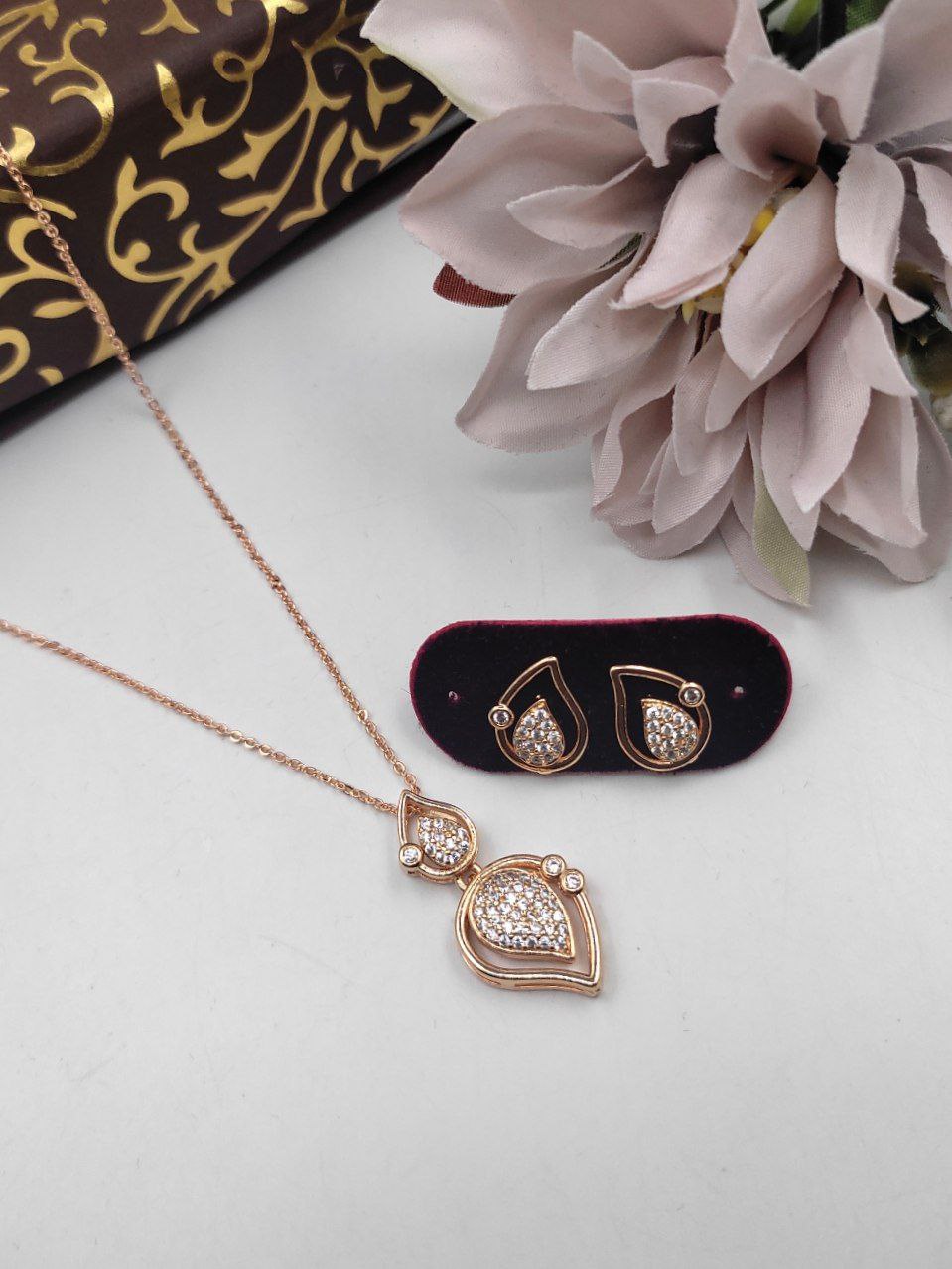 Premium cz anti tarnish pendant set