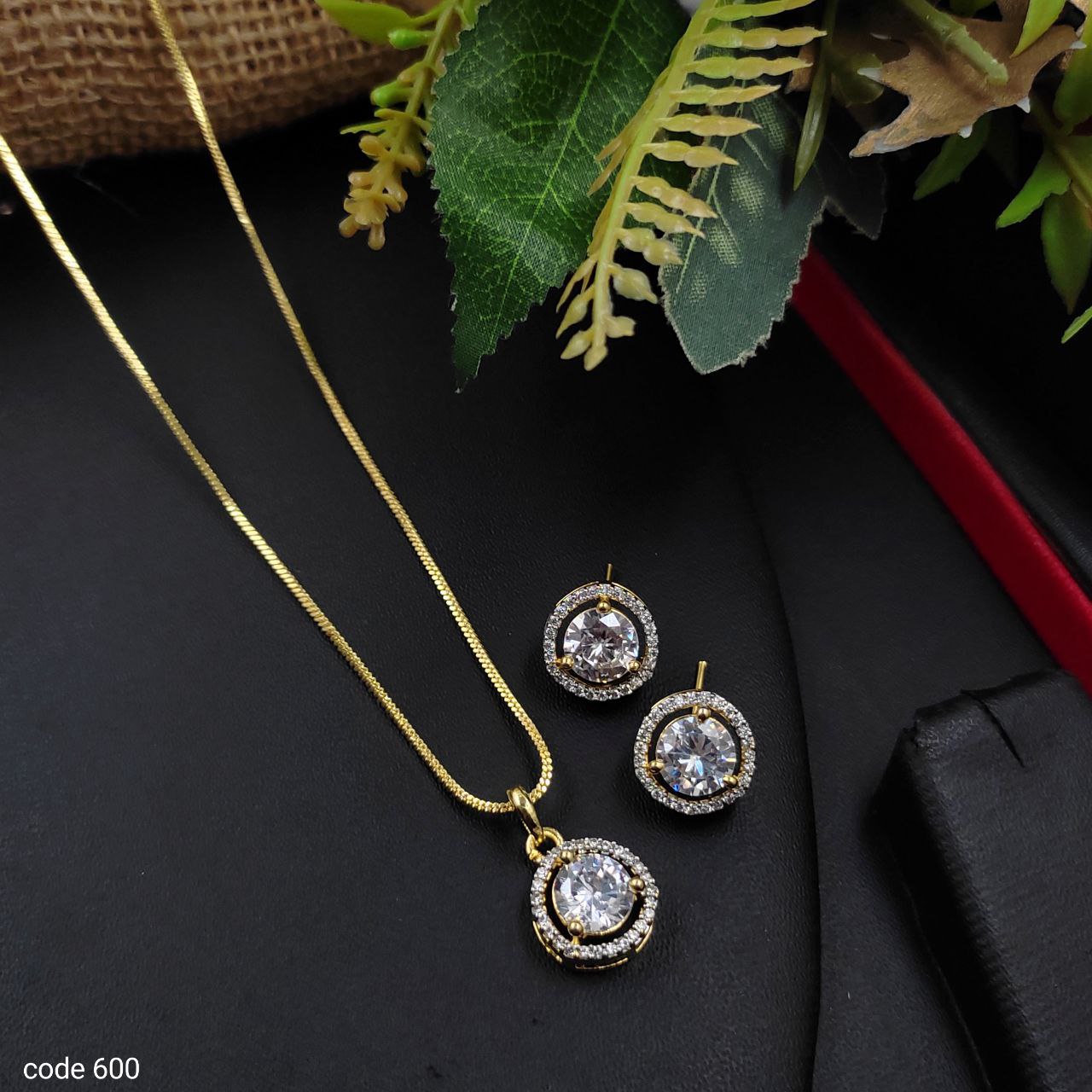 Premium quality cz Pendant set