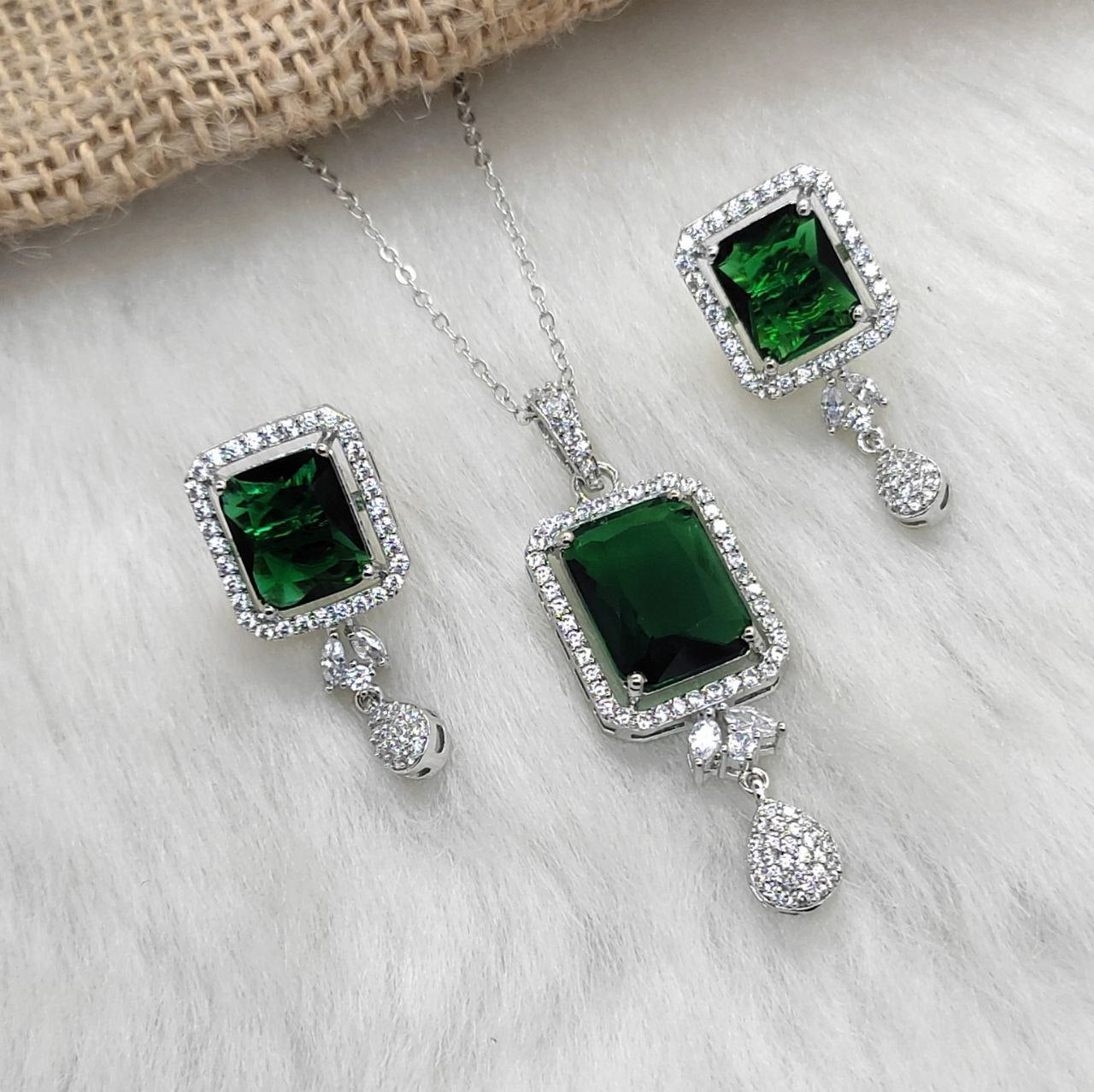 Premium quality CZ pendant set