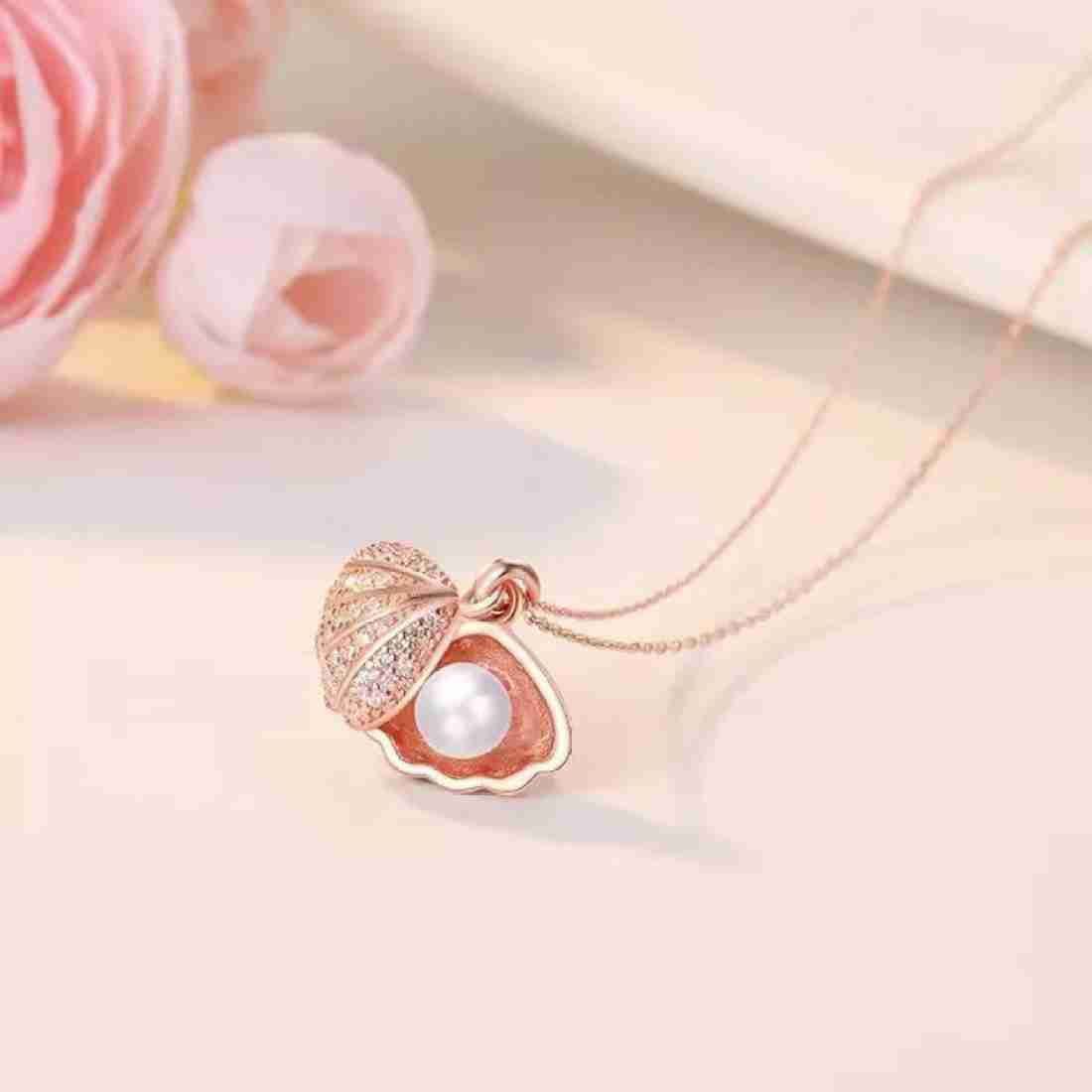 Premium pearl shell pendant