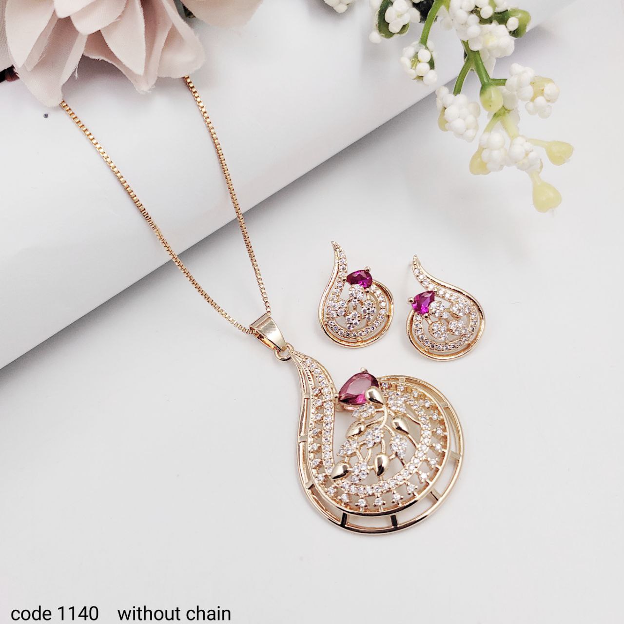 Premium quality cz Pendant set