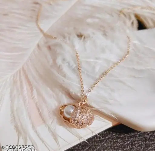 Beautiful Rose Gold Plated Diamond Pearl Shell Pendant Necklace For Women