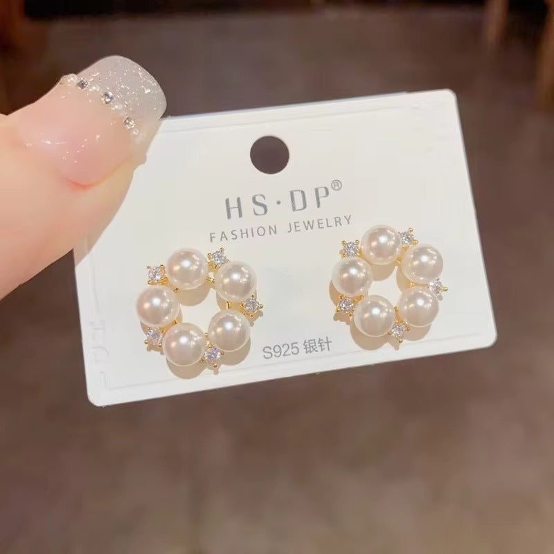 FS-ERS9NB62 - Minimal Pearl Round Stud Earrings