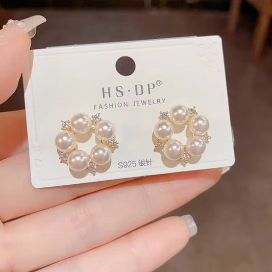 FS-ERS9NB62 - Minimal Pearl Round Stud Earrings