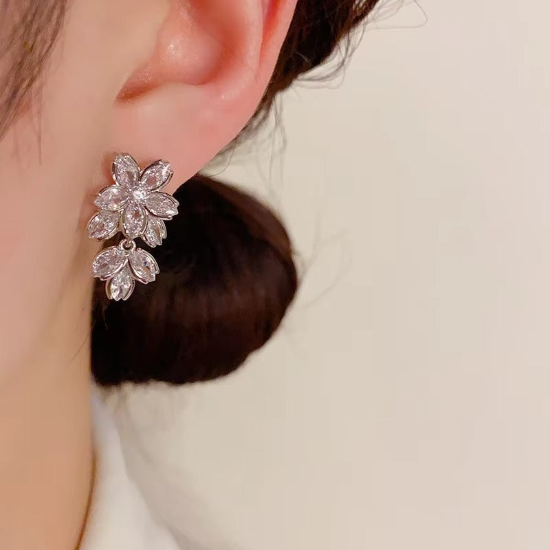 FS-ERS4KRE6 - Flower Style Zircon Stud Earrings